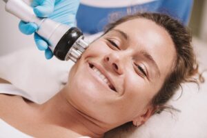 Leia mais sobre o artigo Radiofrequência e seu uso na Harmonização Orofacial e no Rosto
